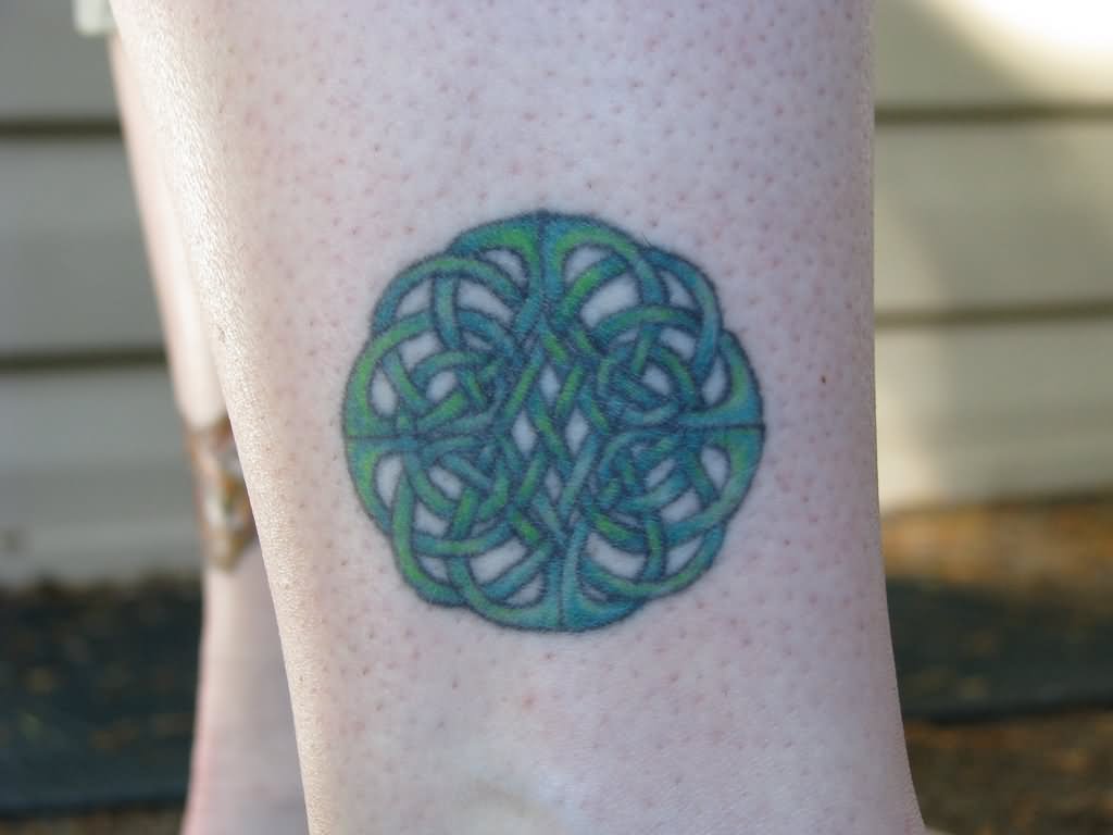 Green Ink Celtic Knot Tattoo Design For Leg