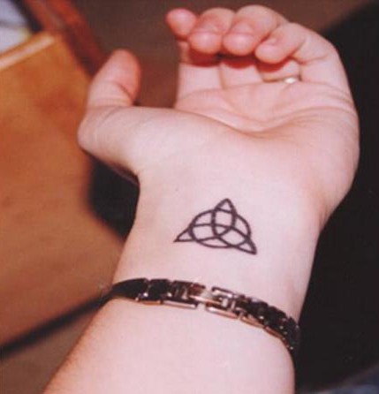 Simple Celtic Knot Tattoo On Wrist