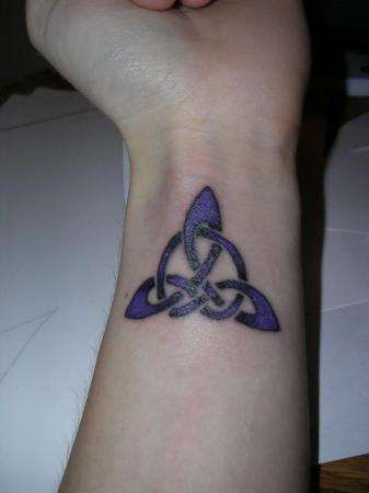 Simple Classic Celtic Knot Tattoo Design For Wrist