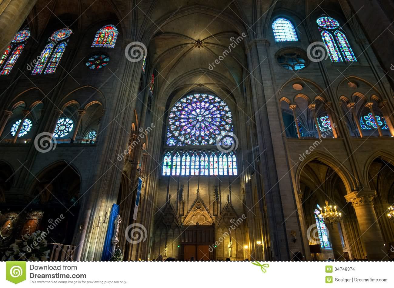 Adorable Interior Of The Notre Dame de Paris