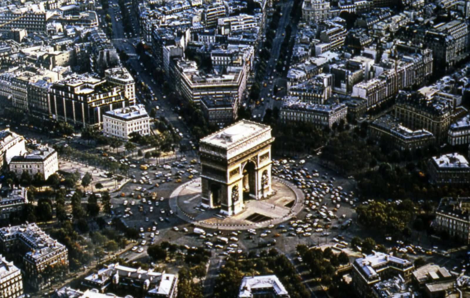 Air View Of Traffic Around Arc de Triomphe