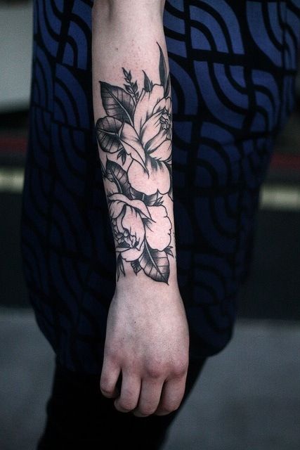 Amazing Black And White Floral Tattoo On Right Forearm