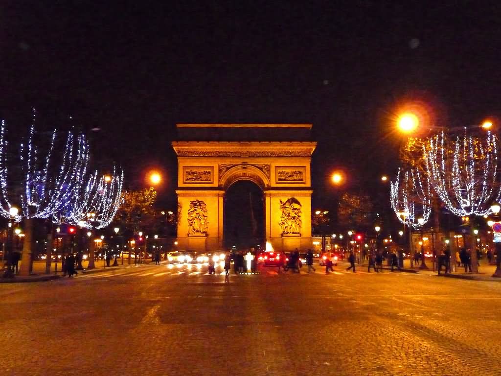 Arc de Triomphe At Night Wallpaper