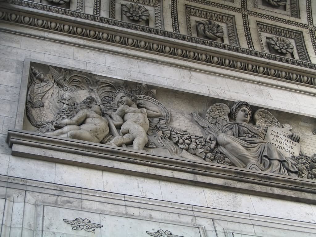 Arc de Triomphe Close Up Picture