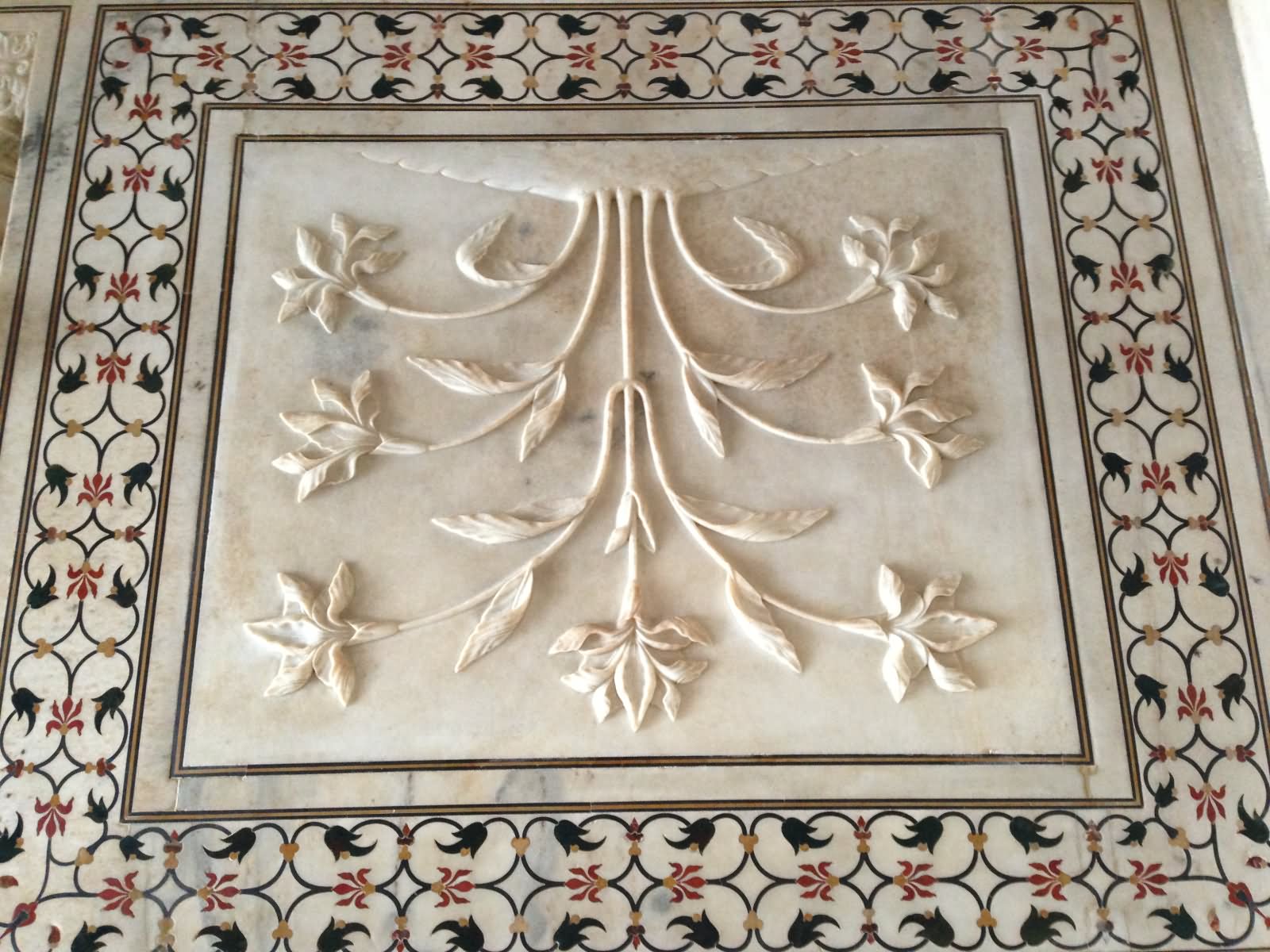 Art Work Inside Taj Mahal