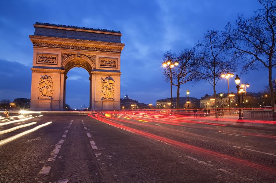 Awesome Arc de Triomphe At Night Picture