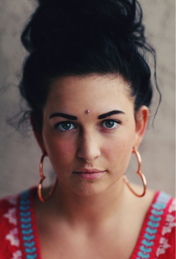25+ Awesome Bindi Piercing Pictures