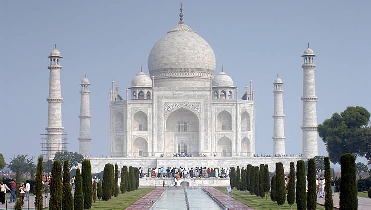 Beautiful Day Time Picture Of Taj Mahal