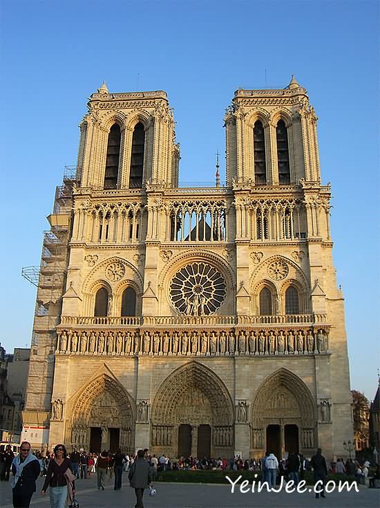 Beautiful Front View Of Notre Dame de Paris