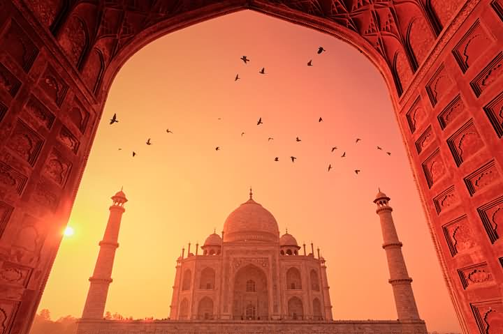 Beautiful Front View Of Taj Mahal At Sunset Time