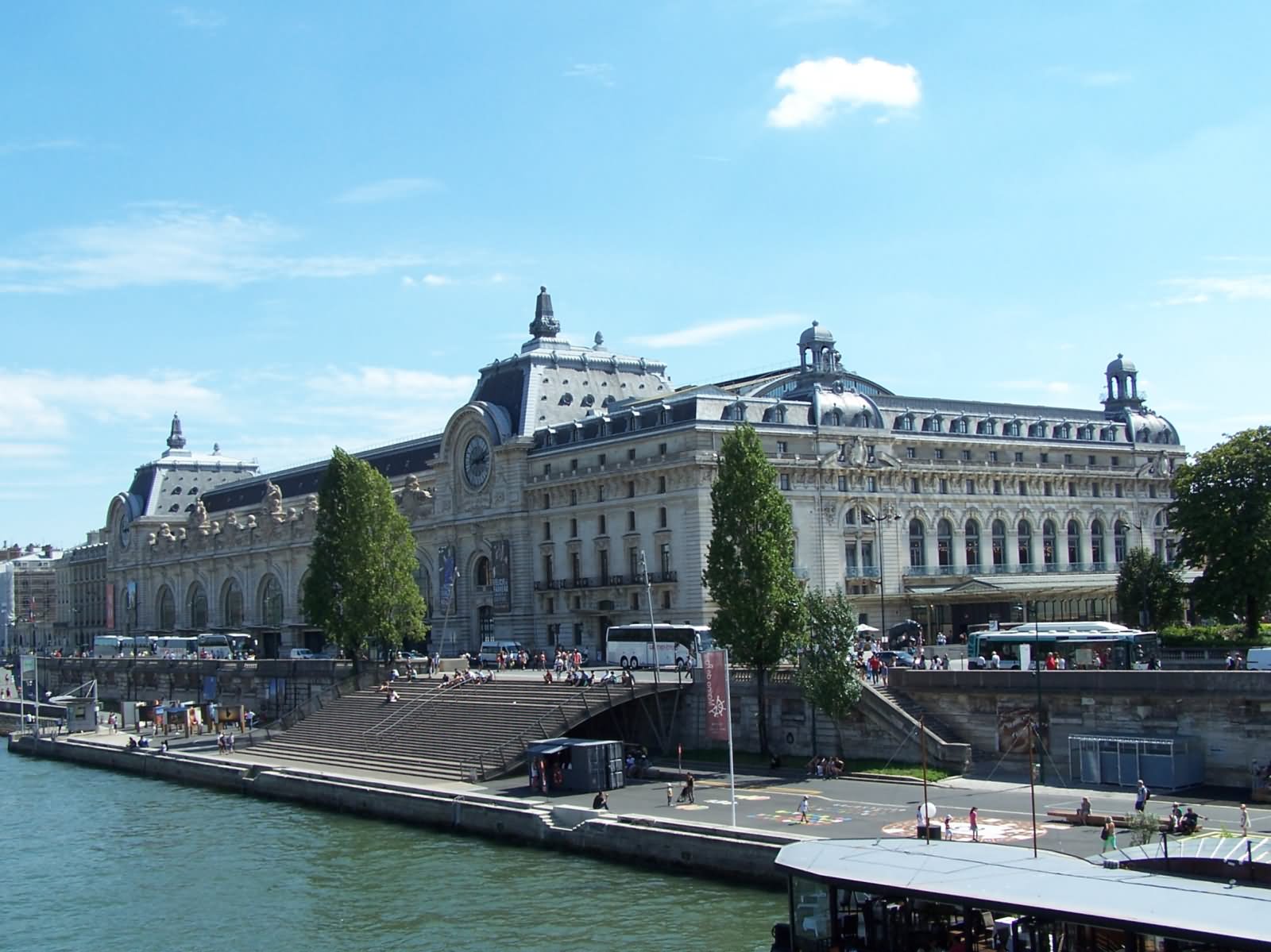Beautiful Musée d'Orsay Museum Side View