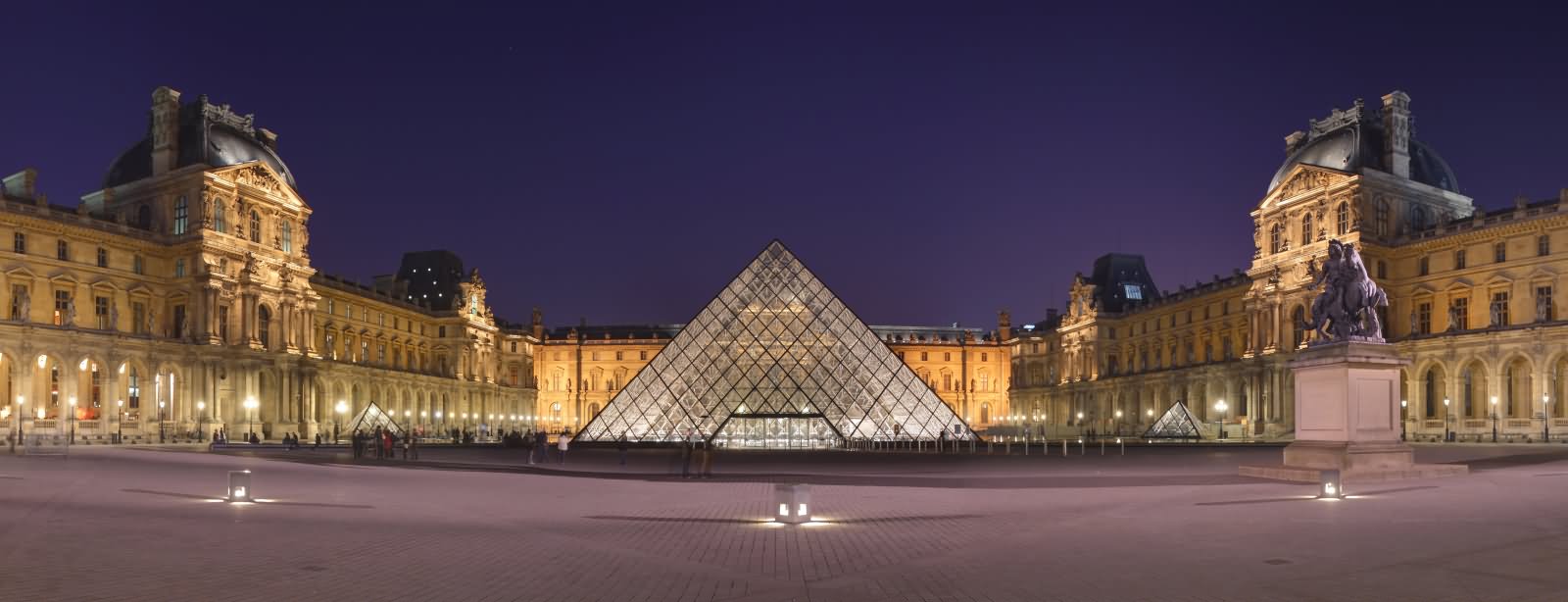 Beautiful Night Picture Of Louvre Palace And The Glass Pyramid