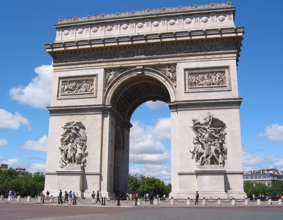 Beautiful View Of Arc de Triomphe