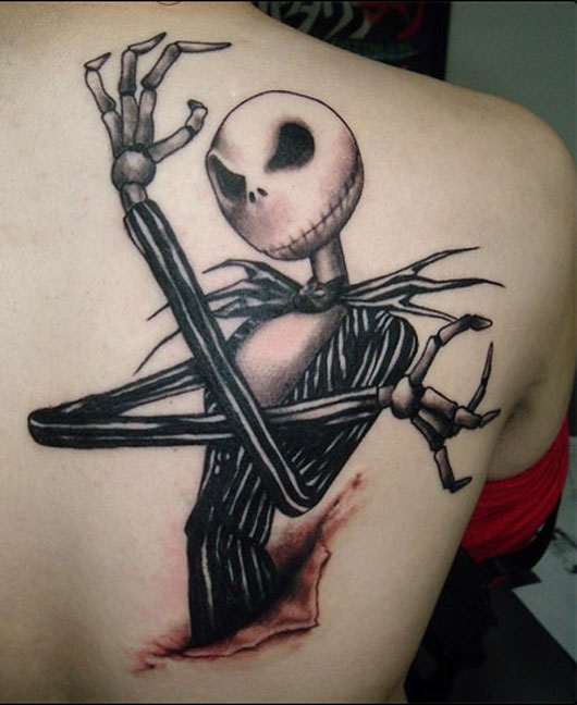 Black And Grey Halloween Doll Tattoo On Right Back Shoulder