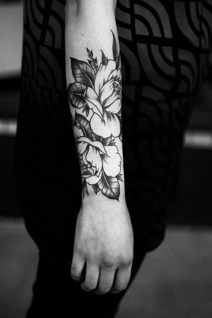 Black Ink Floral Tattoo On Right Forearm