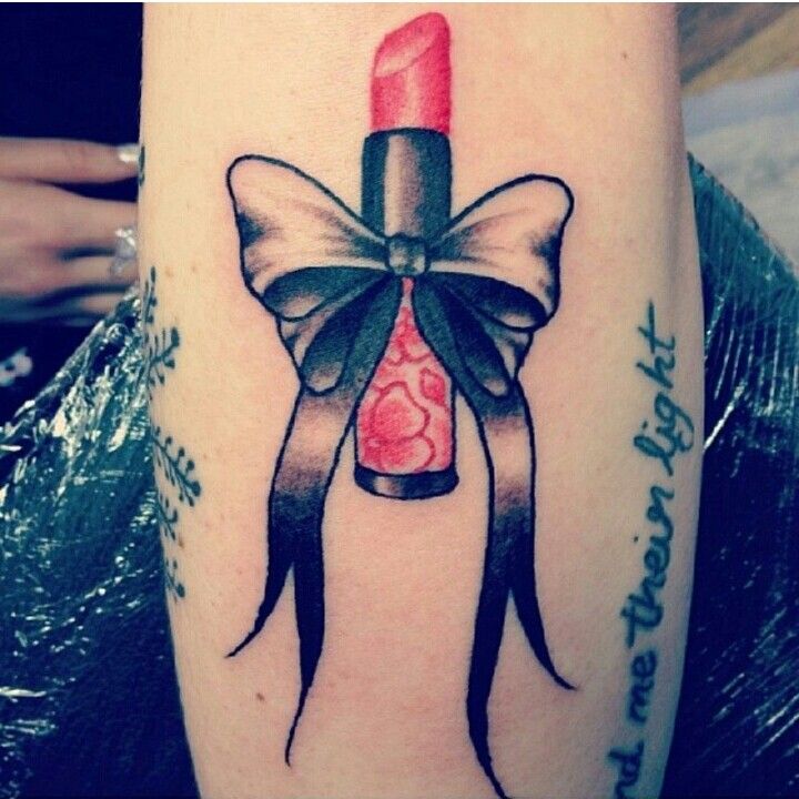 14+ Lipstick Tattoos On Arm