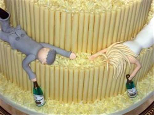 Drunk Couple Funny Wedding Cake Photo