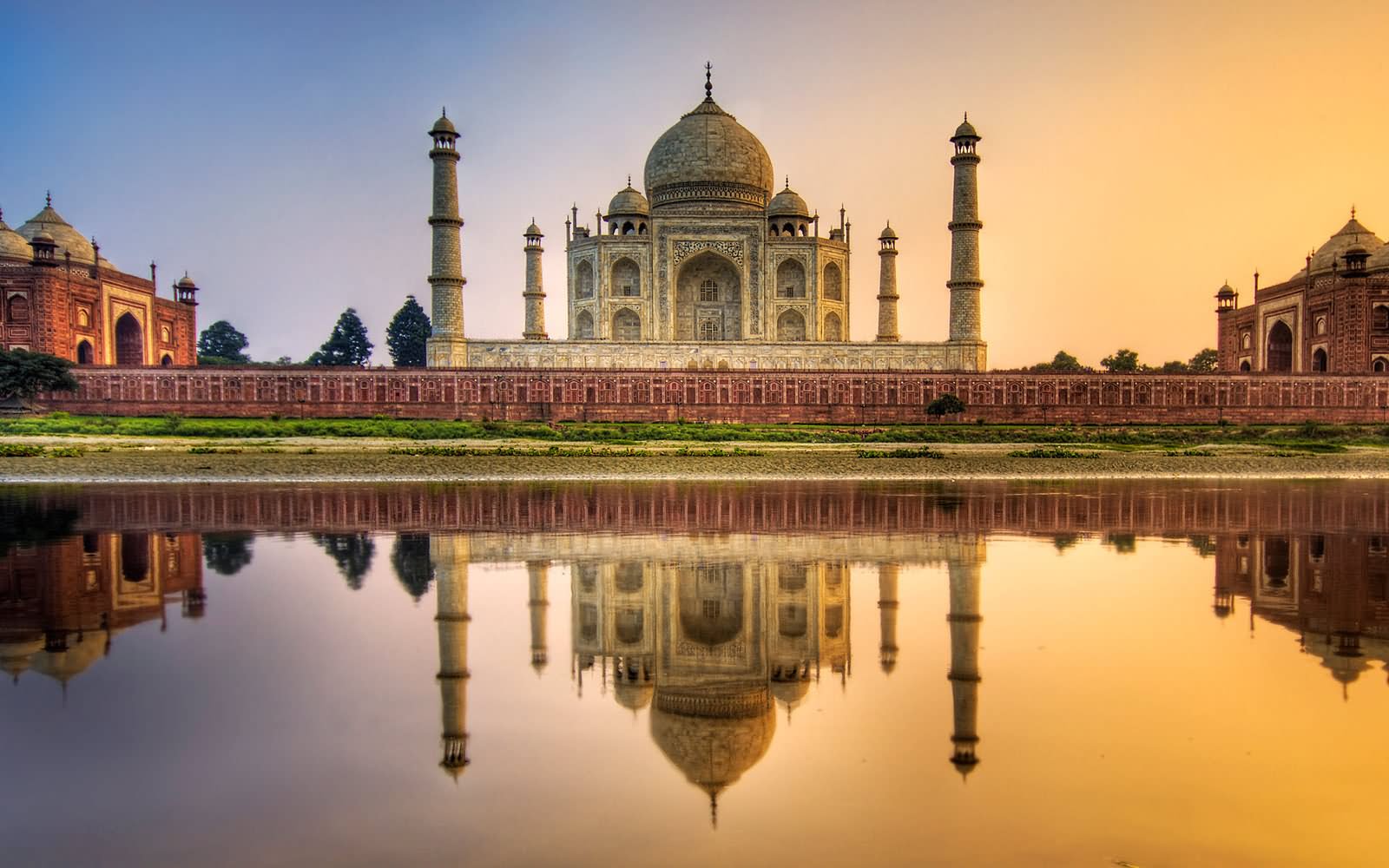 Evening Time Photo Of Taj Mahal