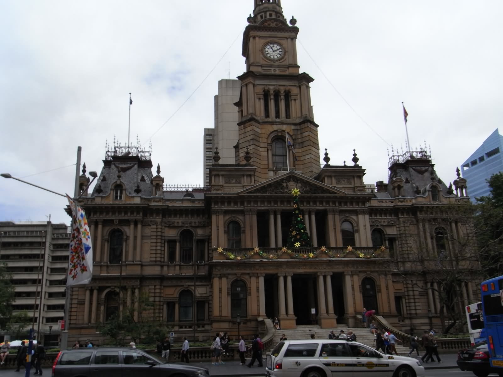 Front Picture Of Sydney Town Hall