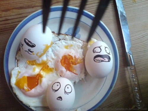 Funny Scared Face Egg Picture