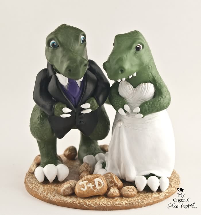 Funny Wedding Cake Dinosaur Couple Picture