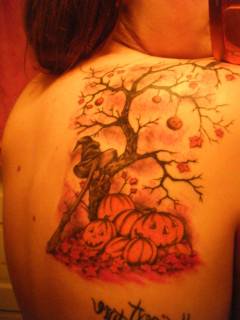 Halloween Tree With Pumpkins Tattoo On Right Back Shoulder