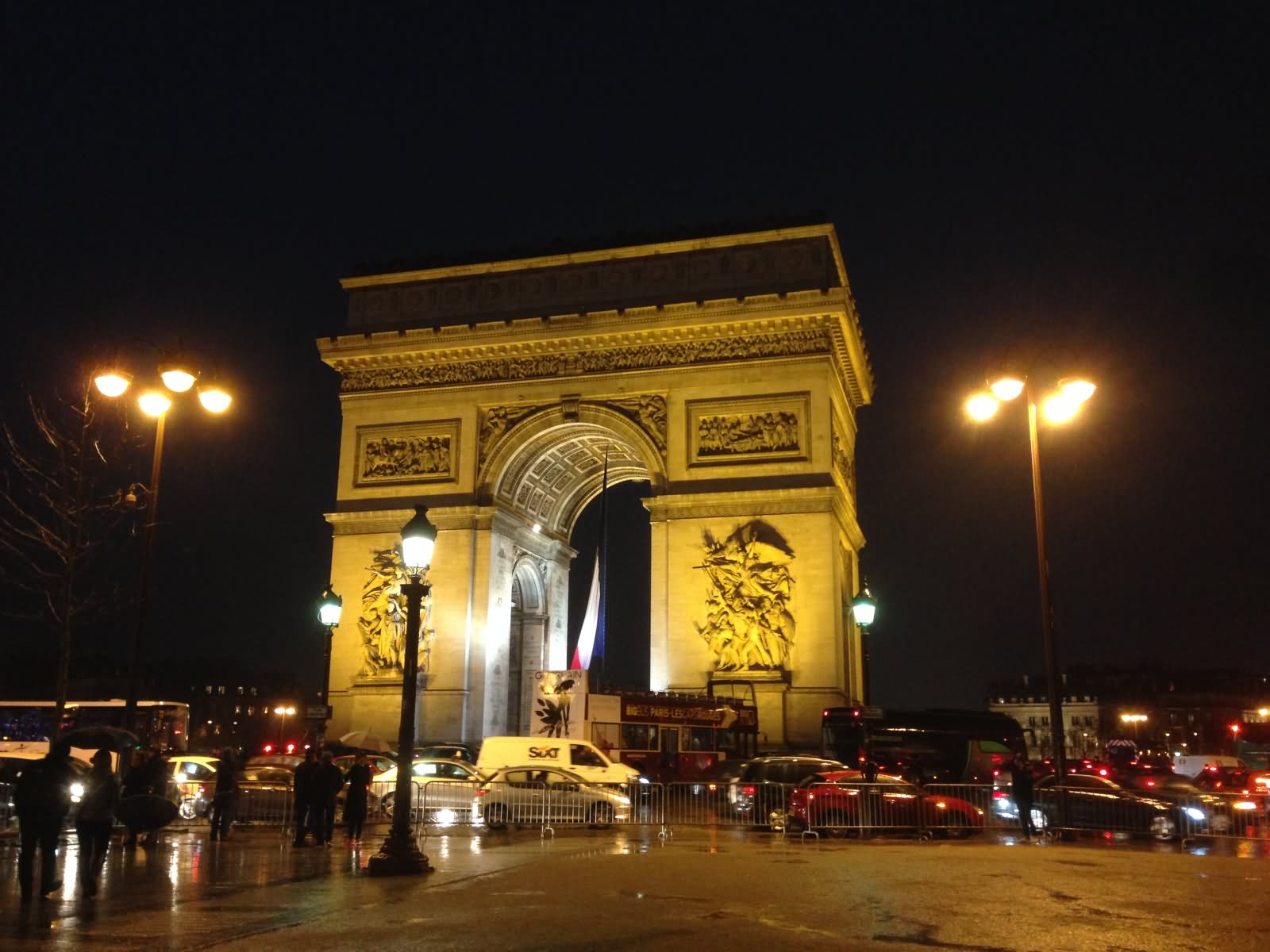 Heavy Traffic At Arc de Triomphe Night View
