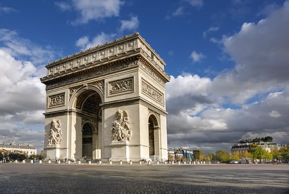Incredible Arc de Triomphe Image