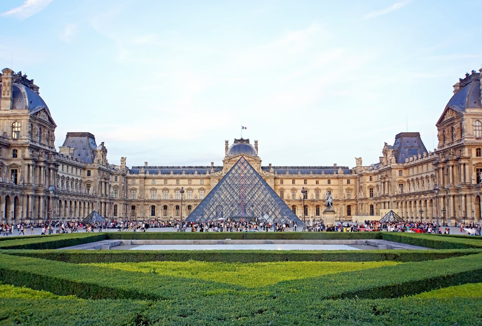 Louvre Museum Photo