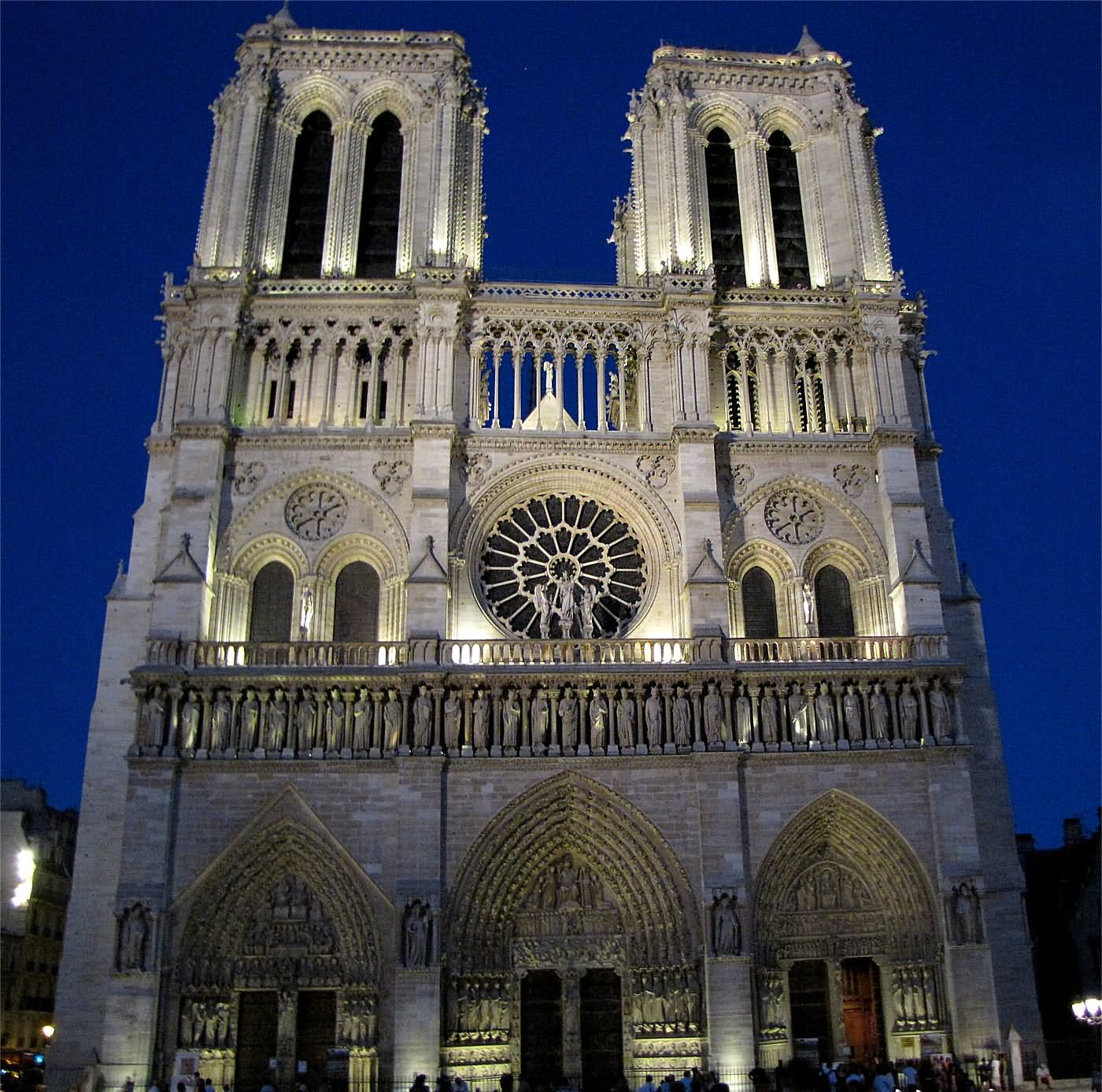Night View Of Notre Dame de Paris