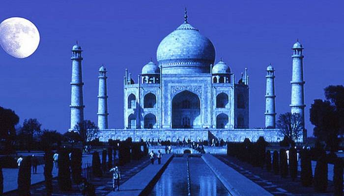 Night View Of Taj Mahal