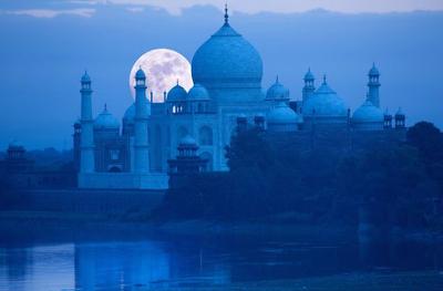 Night View Of The Taj Mahal From Mehtab Bagh