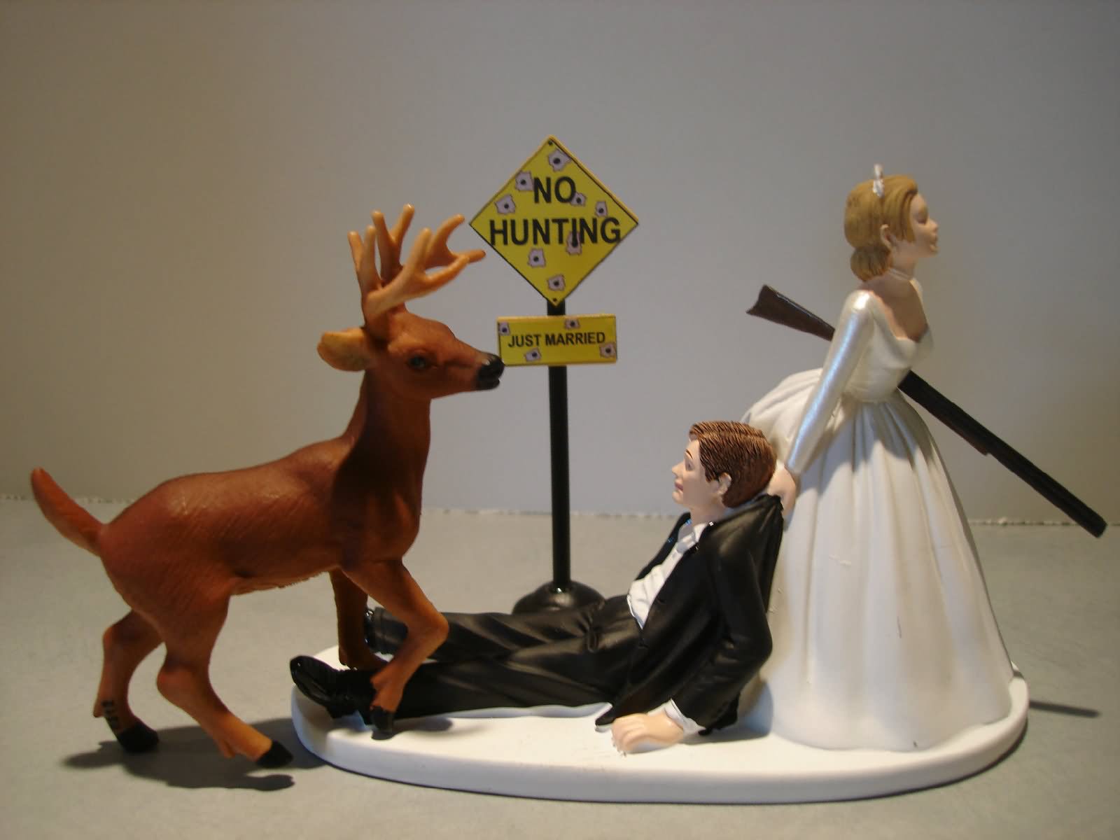 No Hunting Funny Wedding Cake Picture