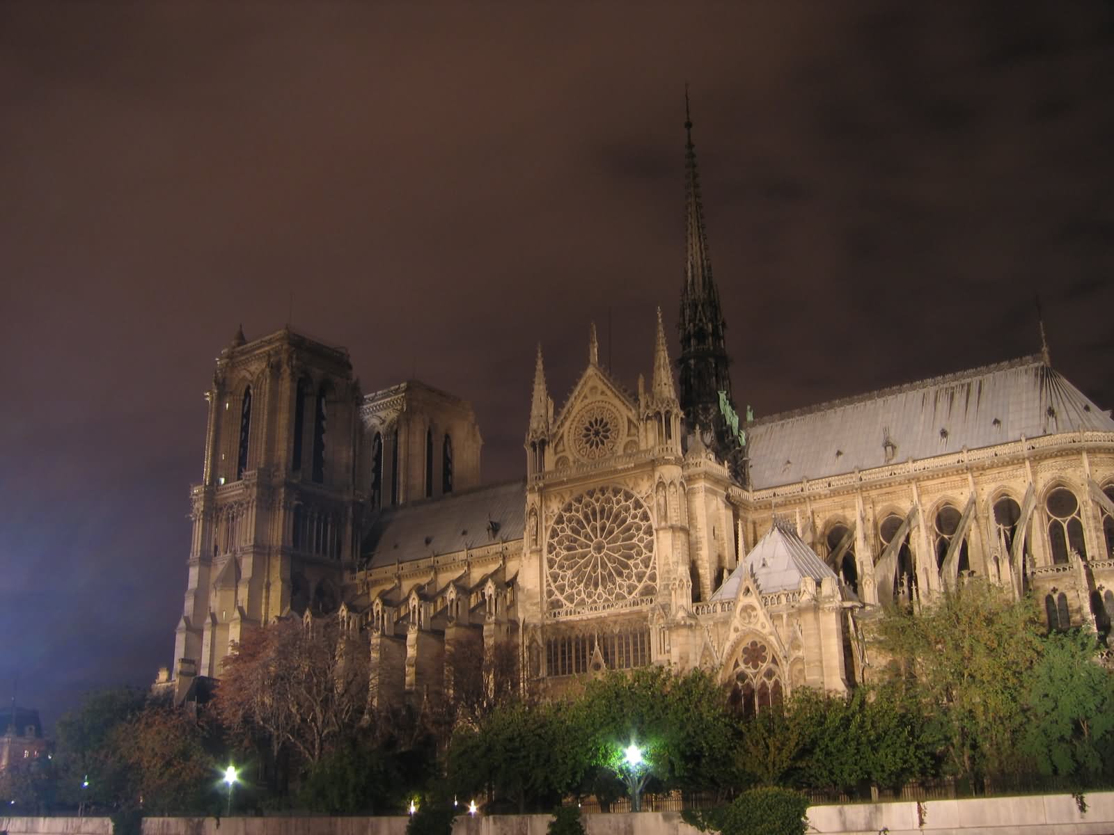 Notre Dame de Paris At Night Image