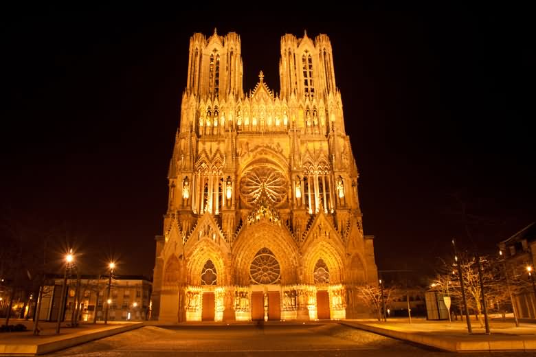 Notre Dame de Paris Looks Beautiful At Night