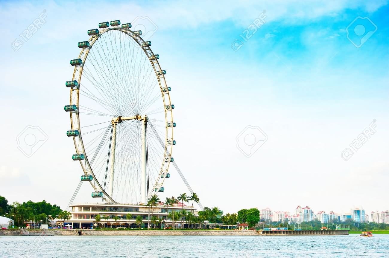 Singapore Flyer The Largest Ferris Wheel In The World