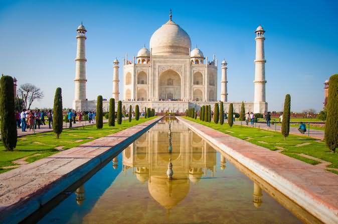 Taj Mahal Front View Image