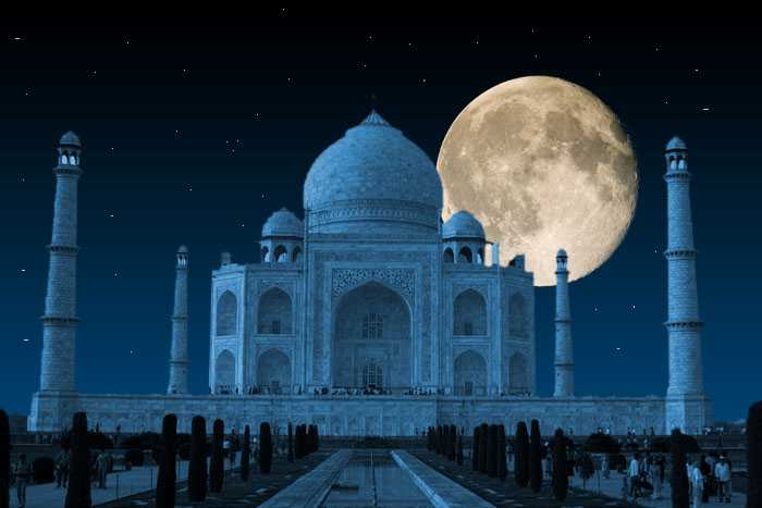 Taj Mahal Looks Adorable With Full Moon Night View