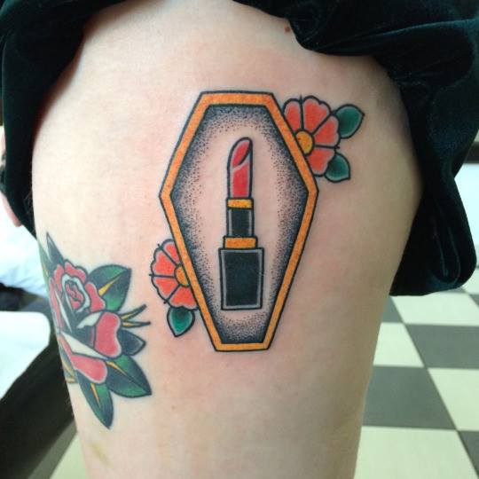 Traditional Lipstick Tattoo On Side Thigh