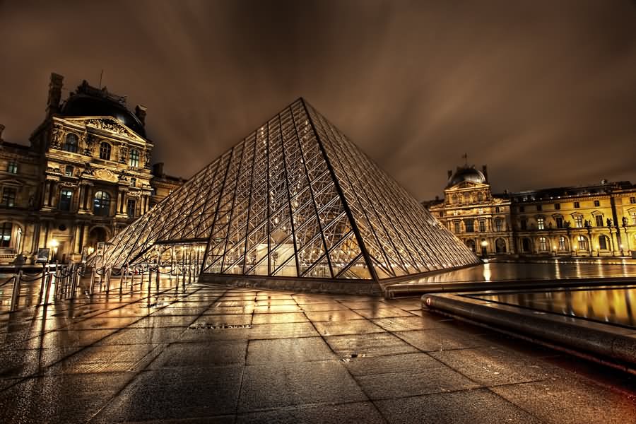 Very Beautiful Louvre Museum Night View