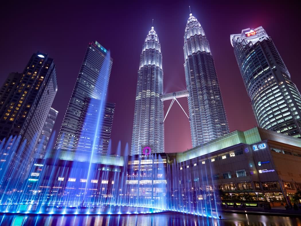 Amazing Night View Of Petronas Towers
