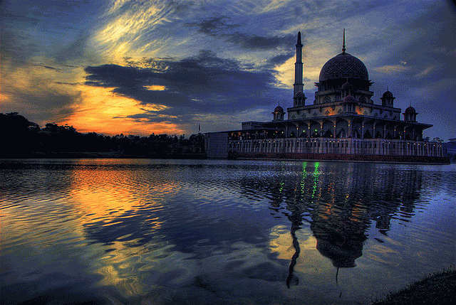 Amazing Sunset View Of Putra Mosque