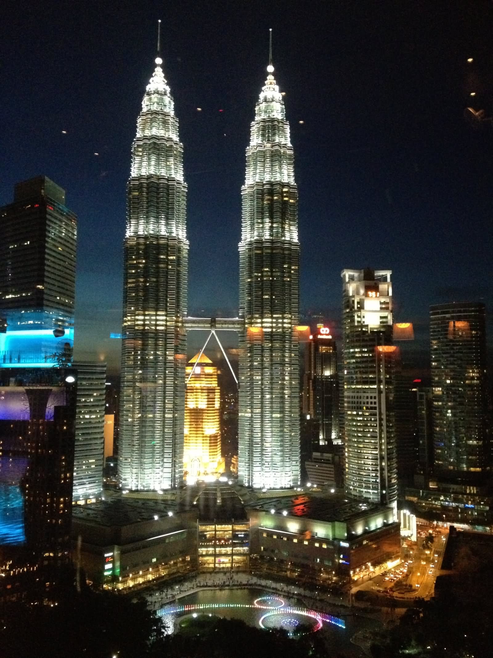 Awesome Night View Of Petronas Towers
