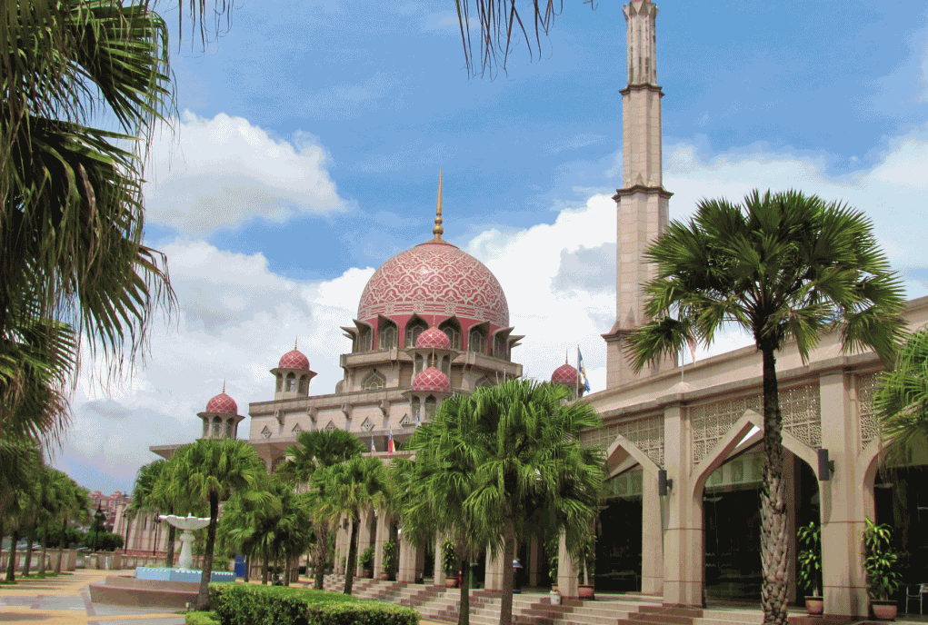 Beautiful Photo of Putra Mosque