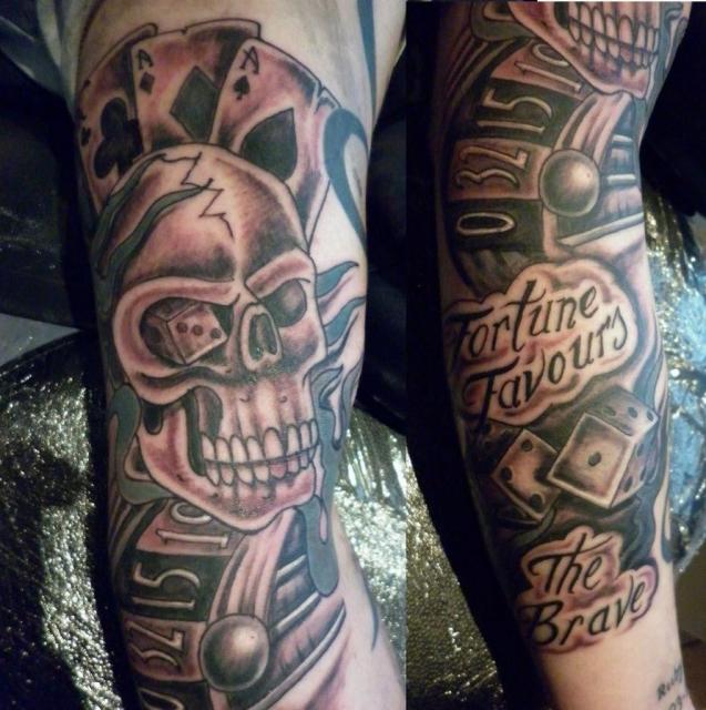 Grey Skull And Cards Gambling On Sleeve