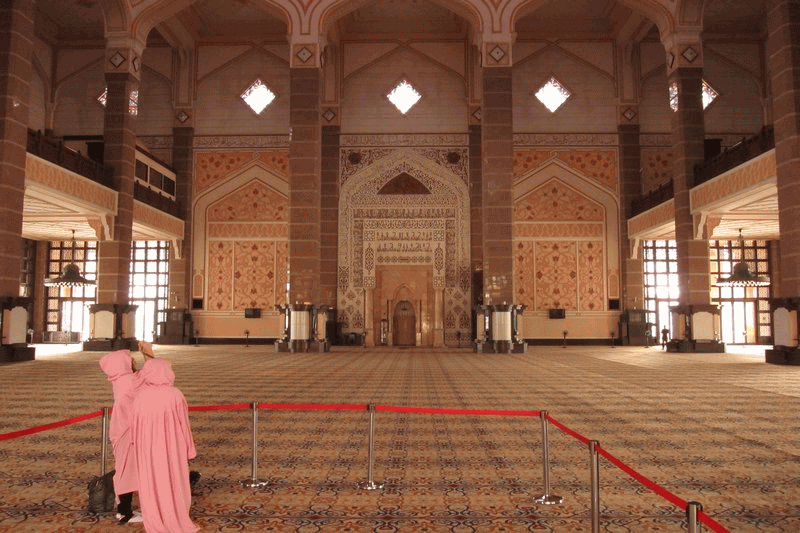 Inside Picture Of Putra Mosque