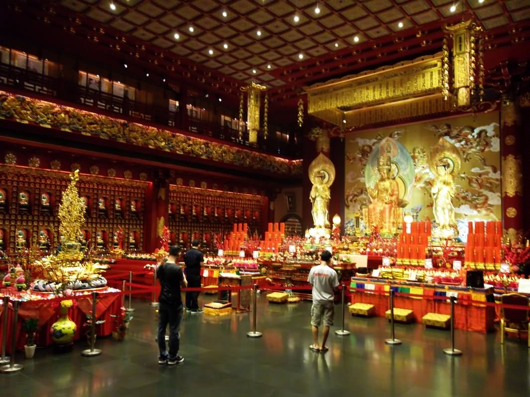 Inside View Image Of Buddha Tooth Relic Temple