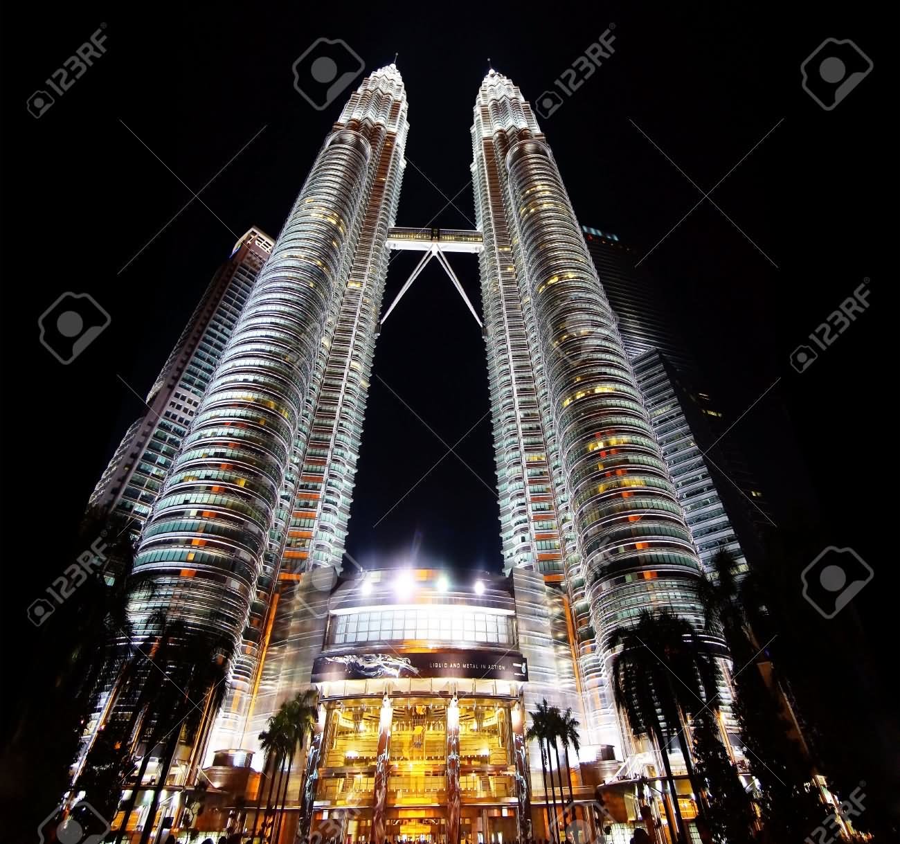 Kuala Lumpur Petronas Towers Night View