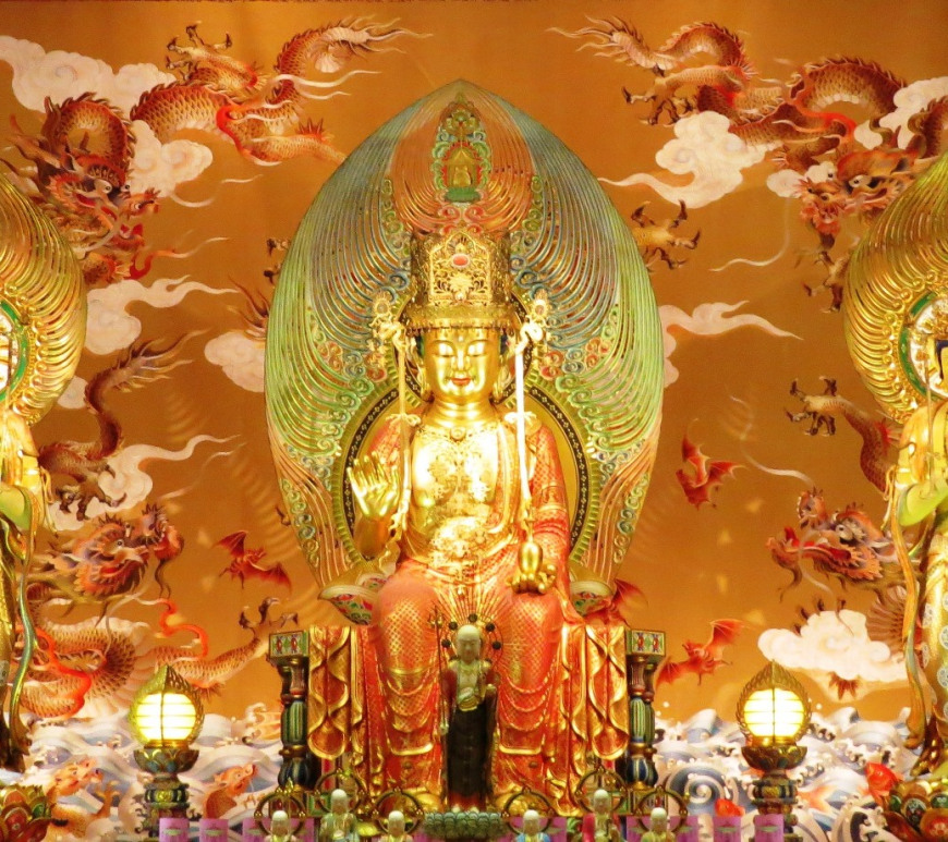 Lord Buddha Inside Buddha Tooth Relic Temple Picture