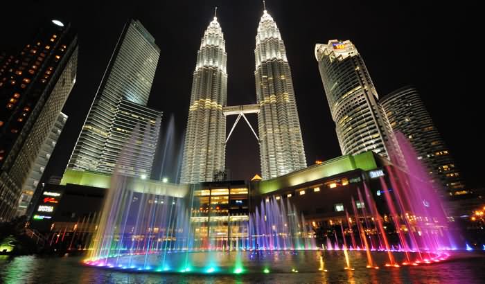 Night View Of The Petronas Towers